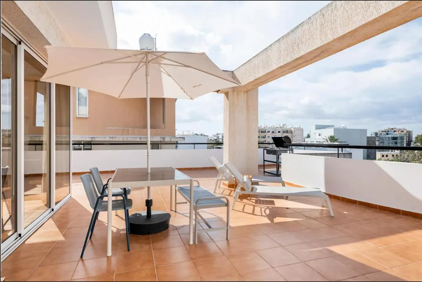 Top Floor Apartment City Center Larnaca Cyprus