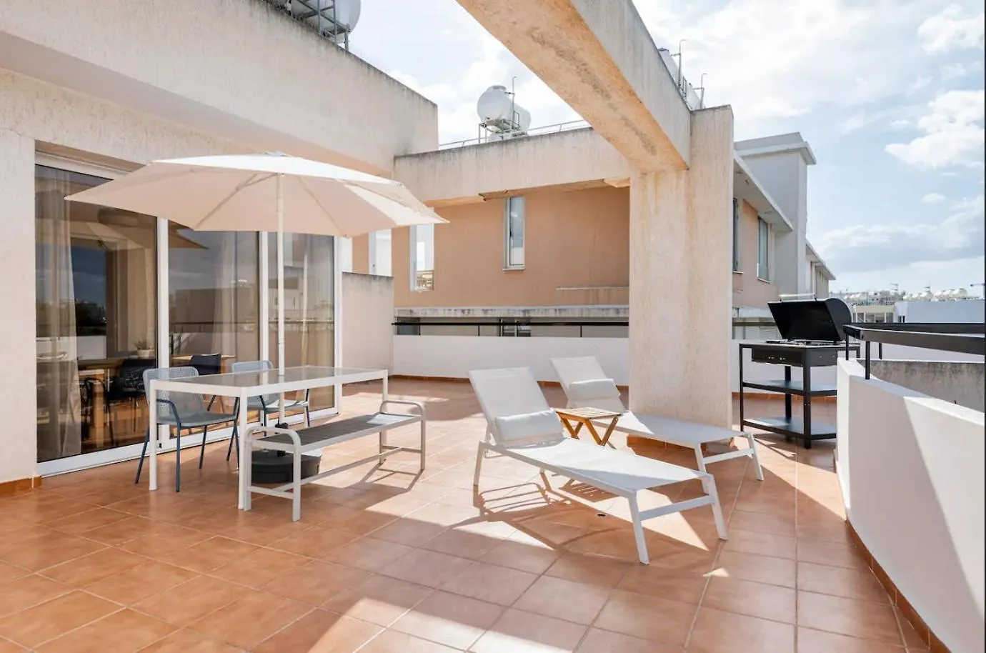 Top Floor Apartment City Center Larnaca